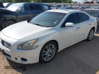 2014 Nissan Maxima SV with VIN 1N4AA5AP8EC460884, listed as a IAAI auction lot 42030564 with 189,108 mi miles and . Bid and sale history available at DreamBid. Image 2.