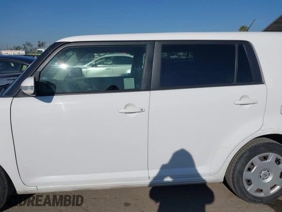 2014 Scion xB z VIN JTLZE4FE0EJ048932, wystawiony jako IAAI lot #41992285 z przebiegiem 129 567 mil mil oraz . Historia ofert i sprzedaży dostępna na DreamBid. Obrazek 14.