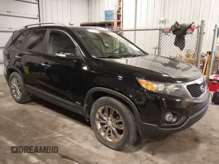 2011 Kia Sorento EX with VIN 5XYKUDA26BG079014, listed as a IAAI auction lot 41636083 with 137,957 mi miles. Bid and sale history available at carsss.com. Image 1.