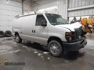 2014 Ford Econoline Cargo Commercial z VIN 1FTNE1EW0EDA49046, wystawiony jako IAAI lot #41005274 z przebiegiem 103 729 mil mil oraz . Historia ofert i sprzedaży dostępna na DreamBid. Obrazek 1.
