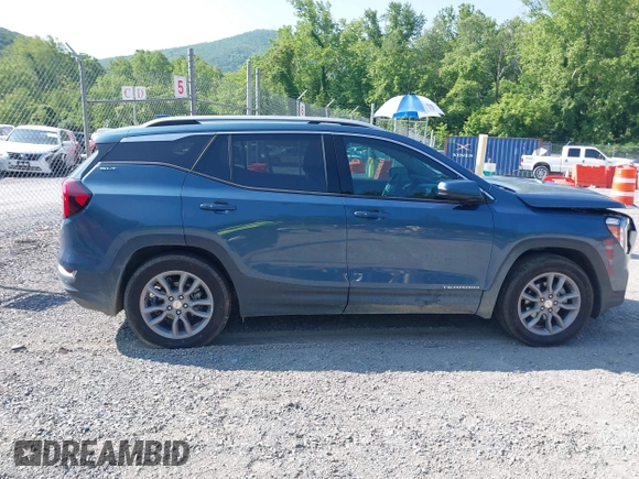 2024 GMC Terrain SLT z VIN 3GKALVEG7RL310682, wystawiony jako IAAI lot #42388049 z przebiegiem 9 792 mil mil oraz . Historia ofert i sprzedaży dostępna na DreamBid. Obrazek 13.