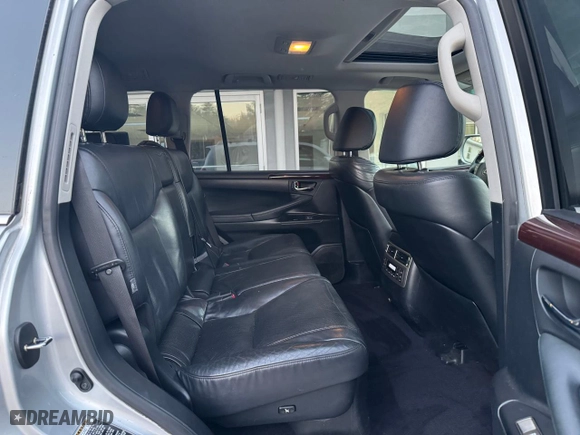 2013 Lexus LX 570 with VIN JTJHY7AX8D4089490, listed as a Copart auction lot 76832954 with 203,267 mi miles and Clean Title. Bid and sale history available at carsss.com. Image 6.