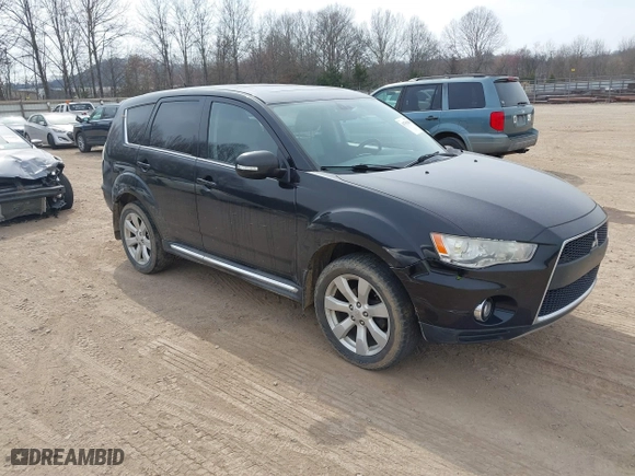 2010 Mitsubishi Outlander GT with VIN JA4JT5AX3AZ008590, listed as a IAAI auction lot 41762160 with 176,906 mi miles. Bid and sale history available at carsss.com. Image 1.