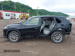 2021 Toyota RAV4 XLE Premium с VIN JTMA1RFV8MD069137, выставлен на аукционе IAAI как лот 42371437 с пробегом 25 602 миль миль и . История ставок и продаж доступна на DreamBid. Изображение 15.