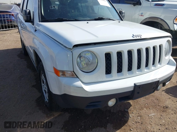 2014 Jeep Patriot Sport with VIN 1C4NJPBB4ED916030, listed as a IAAI auction lot 41690863 with 205,458 mi miles. Bid and sale history available at carsss.com. Image 6.