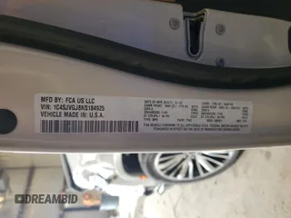 2022 Jeep Grand Wagoneer Series III с VIN 1C4SJVGJ8NS184925, выставлен на аукционе Copart как лот 51525905 с пробегом 77 019 миль миль и Списание • Salvage title. История ставок и продаж доступна на DreamBid. Изображение 13.