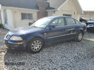 2001 Volkswagen Passat GLS z VIN WVWPD63BX1P200511, wystawiony jako Copart lot #45583245 z przebiegiem 159 759 mil mil oraz Szkoda całkowita • Salvage title. Historia ofert i sprzedaży dostępna na DreamBid. Obrazek 1.
