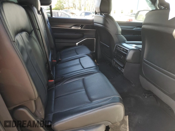 2024 Jeep Wagoneer Series II with VIN 1C4SJUBP0RS134872, listed as a Copart auction lot 53669415 with 19,688 mi miles and Salvage Title. Bid and sale history available at carsss.com. Image 11.