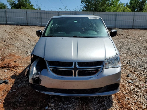 2018 Dodge Grand Caravan SE Plus with VIN 2C4RDGBG9JR176504, listed as a Copart auction lot 53488885 with 95,039 mi miles and Salvage Title. Bid and sale history available at DreamBid. Image 5.