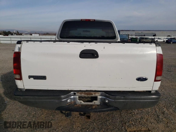 1998 Ford F-250 with VIN 1FTPX28L4WKA41149, listed as a Copart auction lot 84369654 with 430,187 mi miles and Salvage title. Bid and sale history available at DreamBid. Image 6.