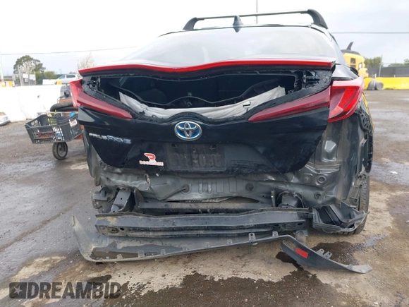 2020 Toyota Prius LE with VIN JTDKARFPXL3145838, listed as a IAAI auction lot 41936362 with 255,980 mi miles and . Bid and sale history available at DreamBid. Image 6.