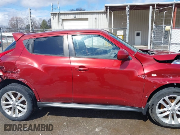 2014 Nissan Juke S with VIN JN8AF5MV7ET364402, listed as a IAAI auction lot 41808136 with 146,153 mi miles. Bid and sale history available at carsss.com. Image 14.