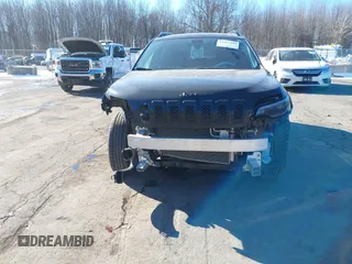2019 Jeep Cherokee Latitude Plus with VIN 1C4PJMLX5KD369346, listed as a IAAI auction lot 41407489 with 50,898 mi miles. Bid and sale history available at carsss.com. Image 13.