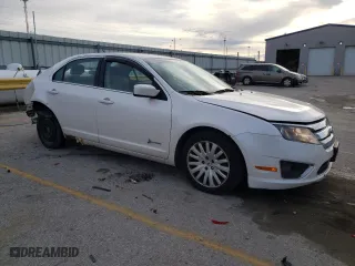 2011 Ford Fusion Hybrid with VIN 3FADP0L3XBR123946, listed as a Copart auction lot 55556934 with 237,386 mi miles and Non Repairable. Bid and sale history available at carsss.com. Image 4.