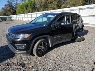2019 Jeep Compass Latitude z VIN 3C4NJCBBXKT677551, wystawiony jako Copart lot #48625185 z przebiegiem 137 951 mil mil oraz Nie do naprawy • Non repairable. Historia ofert i sprzedaży dostępna na DreamBid. Obrazek 1.