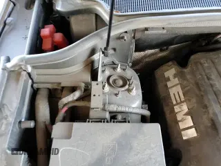 2017 Dodge Durango R/T with VIN 1C4SDHCT0HC833521, listed as a Copart auction lot 63698735 with 71,780 mi miles and Salvage title. Bid and sale history available at DreamBid. Image 16.