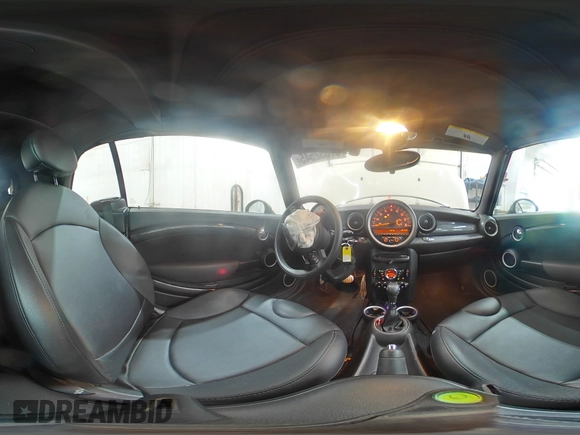 2015 MINI Convertible S с VIN WMWZP3C54F2A90956, выставлен на аукционе Copart как лот 57052545 с пробегом 39 096 миль миль и Списание • Salvage title. История ставок и продаж доступна на DreamBid. Изображение 14.