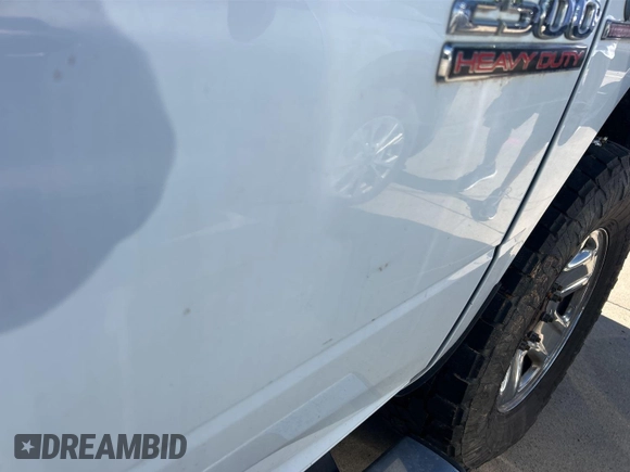 2018 Ram 2500 Big Horn z VIN 3C6UR5DL9JG356377, wystawiony jako IAAI lot #42282328 z przebiegiem 174 489 mil mil oraz . Historia ofert i sprzedaży dostępna na DreamBid. Obrazek 1.