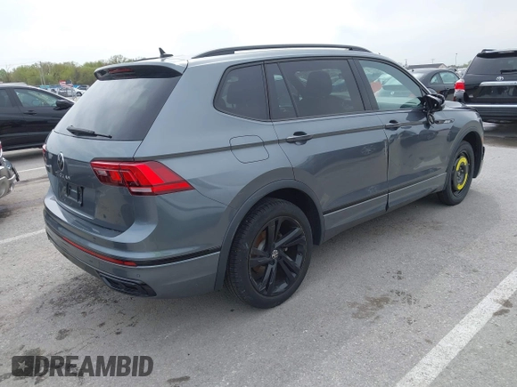 2023 Volkswagen Tiguan SE R-Line Black с VIN 3VVCB7AX5PM039767, выставлен на аукционе IAAI как лот 42014072 с пробегом 18 424 миль миль и . История ставок и продаж доступна на DreamBid. Изображение 4.