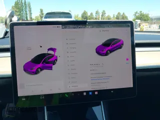 2018 Tesla Model 3 Long Range Battery z VIN 5YJ3E1EAXJF048839, wystawiony jako IAAI lot #42328412 z przebiegiem 83 083 mil mil oraz . Historia ofert i sprzedaży dostępna na DreamBid. Obrazek 18.