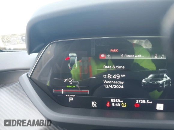 2023 Audi RS e-tron GT z VIN WAUBHBFW5P7903655, wystawiony jako IAAI lot #40952092 z przebiegiem 8 959 mil mil oraz . Historia ofert i sprzedaży dostępna na DreamBid. Obrazek 17.