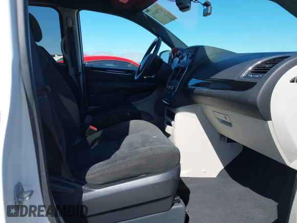 2016 Dodge Grand Caravan SE with VIN 2C4RDGBG1GR349523, listed as a IAAI auction lot 41700491 with 44,253 mi miles and . Bid and sale history available at DreamBid. Image 5.