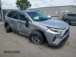 2022 Toyota RAV4 XLE with VIN 2T3P1RFV0NW271422, listed as a Copart auction lot 62839795 with Not provided miles and Salvage title. Bid and sale history available at DreamBid. Image 4.