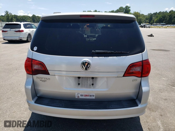 2011 Volkswagen Routan SE with VIN 2V4RW3DG2BR766535, listed as a Copart auction lot 62953345 with 172,620 mi miles and Salvage title. Bid and sale history available at DreamBid. Image 6.