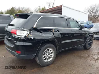 2018 Jeep Grand Cherokee Laredo E z VIN 1C4RJEAG1JC275535, wystawiony jako IAAI lot #41120357 z przebiegiem 108 109 mil mil oraz . Historia ofert i sprzedaży dostępna na DreamBid. Obrazek 13.