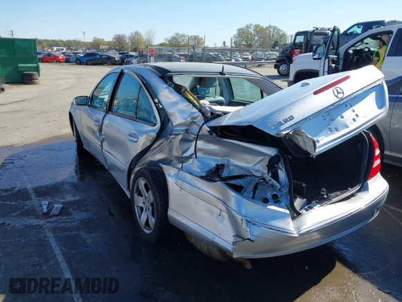 2006 Mercedes-Benz E-Class 3.5L with VIN WDBUF56J46A871031, listed as a IAAI auction lot 41892688 with 1 mi miles. Bid and sale history available at carsss.com. Image 3.