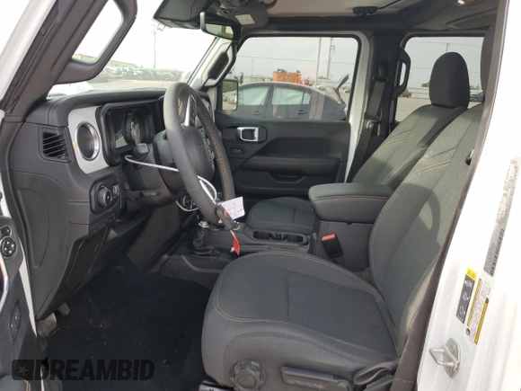 2024 Jeep Wrangler Sahara z VIN 1C4PJXEG8RW264328, wystawiony jako Copart lot #57106615 z przebiegiem 14 890 mil mil oraz Szkoda całkowita • Salvage title. Historia ofert i sprzedaży dostępna na DreamBid. Obrazek 7.