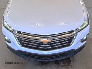 2022 Chevrolet Traverse LT Cloth z VIN 1GNERGKW0NJ133033, wystawiony jako IAAI lot #42843495 z przebiegiem 97 178 mil mil oraz . Historia ofert i sprzedaży dostępna na DreamBid. Obrazek 18.