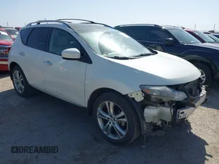 2011 Nissan Murano SV z VIN JN8AZ1MW1BW185680, wystawiony jako IAAI lot #42004139 z przebiegiem 133 235 mil mil oraz . Historia ofert i sprzedaży dostępna na DreamBid. Obrazek 1.