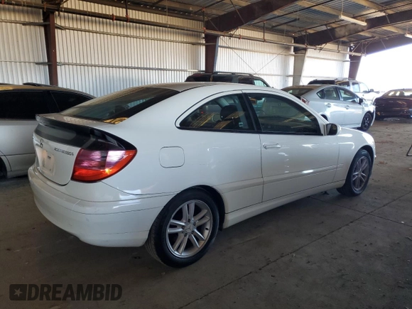 2003 Mercedes-Benz C 230 Kompressor with VIN WDBRN40J83A432695, listed as a Copart auction lot 84214584 with 131,550 mi miles and Salvage title. Bid and sale history available at DreamBid. Image 3.