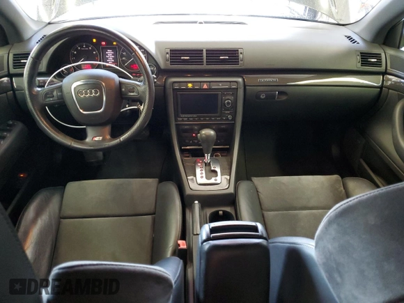 2008 Audi S4 z VIN WAUGL78E18A162303, wystawiony jako Copart lot #56347265 z przebiegiem 56 011 mil mil oraz Szkoda całkowita • Salvage title. Historia ofert i sprzedaży dostępna na DreamBid. Obrazek 8.