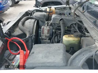 2000 Chevrolet Silverado 1500 LS with VIN 2GCEC19V4Y1273850, listed as a IAAI auction lot 42970025 with 212,049 mi miles and . Bid and sale history available at DreamBid. Image 24.