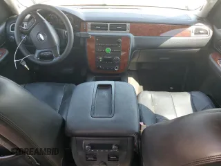 2009 Chevrolet Avalanche 2LT with VIN 3GNFK22089G226686, listed as a Copart auction lot 76305524 with Not Provided miles and Salvage Title. Bid and sale history available at DreamBid. Image 8.