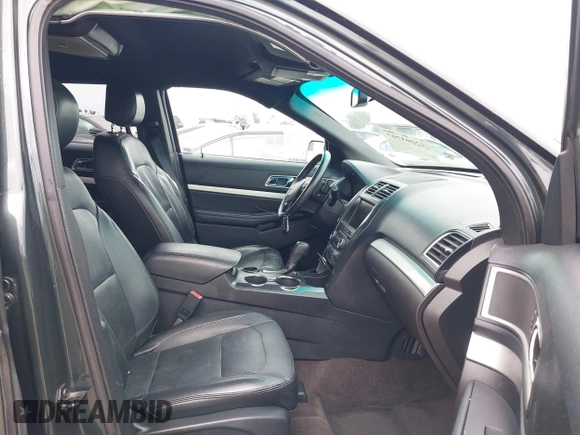2016 Ford Explorer XLT with VIN 1FM5K7D86GGA07654, listed as a IAAI auction lot 42093797 with 138,097 mi miles. Bid and sale history available at carsss.com. Image 5.
