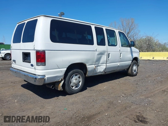 2008 Ford Econoline Passenger XL with VIN 1FBNE31L98DA84670, listed as a IAAI auction lot 42042417 with 216,868 mi miles. Bid and sale history available at carsss.com. Image 4.