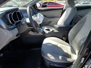 2015 Kia Optima LX z VIN 5XXGM4A78FG354023, wystawiony jako Copart lot #56218145 z przebiegiem 103 054 mil mil oraz Szkoda całkowita • Salvage title. Historia ofert i sprzedaży dostępna na DreamBid. Obrazek 7.