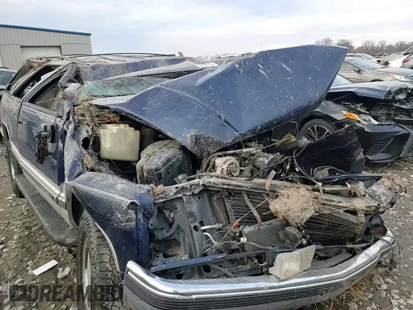 1996 GMC Yukon with VIN 1GKEK13R2TJ718801, listed as a Copart auction lot 84489744 with Not Provided miles and Salvage Title. Bid and sale history available at DreamBid. Image 11.