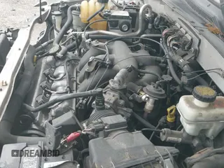2006 Ford Escape Limited с VIN 1FMYU04136KD48183, выставлен на аукционе IAAI как лот 39793438 с пробегом 161 265 миль миль и . История ставок и продаж доступна на DreamBid. Изображение 15.
