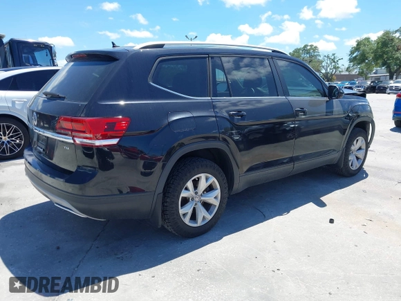 2018 Volkswagen Atlas S z VIN 1V2AP2CA7JC580281, wystawiony jako IAAI lot #42024745 z przebiegiem 48 653 mil mil oraz . Historia ofert i sprzedaży dostępna na DreamBid. Obrazek 4.