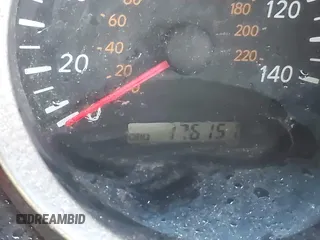 2003 Toyota Highlander z VIN JTEHF21A430103216, wystawiony jako IAAI lot #42242245 z przebiegiem 176 151 mil mil oraz . Historia ofert i sprzedaży dostępna na DreamBid. Obrazek 7.