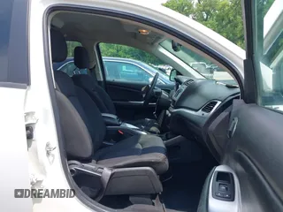 2019 Dodge Journey SE with VIN 3C4PDCBB6KT833777, listed as a IAAI auction lot 42411738 with 32,133 mi miles and . Bid and sale history available at DreamBid. Image 5.