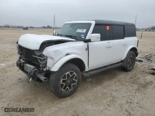2023 Ford Bronco with VIN 1FMEE5BP3PLB45231, listed as a Copart auction lot 42771335 with 45,981 mi miles and Salvage Title. Bid and sale history available at carsss.com. Image 1.