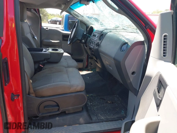 2006 Ford F-150 STX with VIN 1FTRF02286KD73577, listed as a IAAI auction lot 41967994 with 1 mi miles. Bid and sale history available at carsss.com. Image 5.