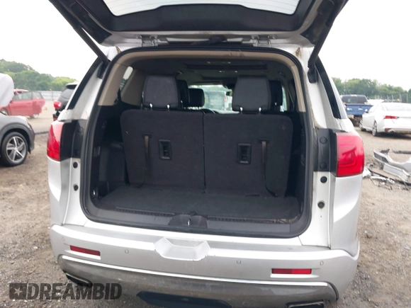 2017 GMC Acadia Denali z VIN 1GKKNXLS8HZ188018, wystawiony jako IAAI lot #42420881 z przebiegiem 150 134 mil mil oraz . Historia ofert i sprzedaży dostępna na DreamBid. Obrazek 18.