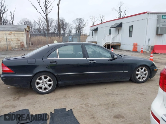 2005 Mercedes-Benz S-Class 4.3L with VIN WDBNG83J15A442273, listed as a IAAI auction lot 41556519 with 222,481 mi miles. Bid and sale history available at carsss.com. Image 13.