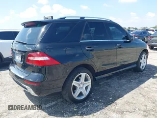 2015 Mercedes-Benz M 400 with VIN 4JGDA5GB4FA559004, listed as a IAAI auction lot 41932299 with 84,749 mi miles and . Bid and sale history available at DreamBid. Image 4.